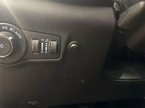 3C4NJDBB1NT205930 2022 JEEP COMPASS - Image 8