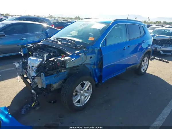 3C4NJDBB1NT215938 2022 JEEP COMPASS - Image 2