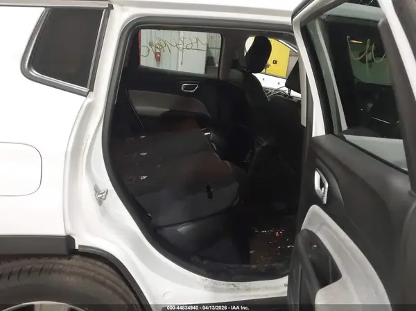 3C4NJDBB1NT217219 2022 JEEP COMPASS - Image 8