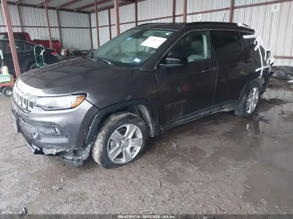 3C4NJDBB1NT223599 2022 JEEP COMPASS - Image 2