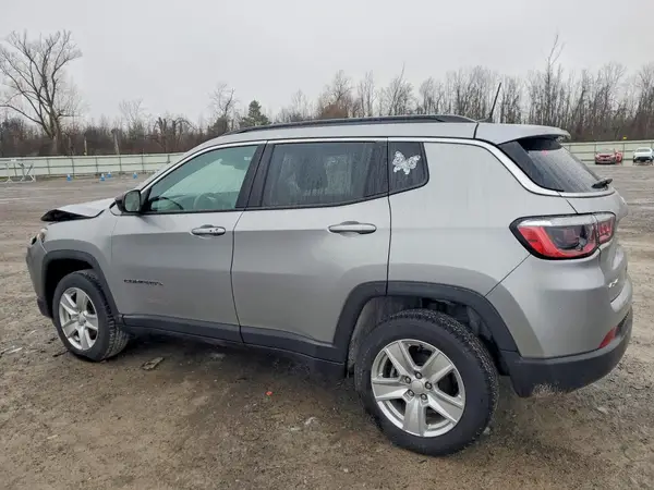 3C4NJDBB1NT233646 2022 JEEP COMPASS - Image 2