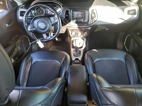 3C4NJDBB2HT597286 2017 JEEP COMPASS - Image 8