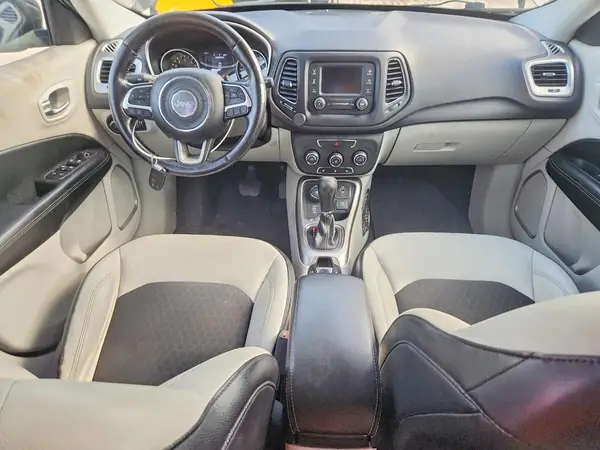 3C4NJDBB2HT624633 2017 JEEP COMPASS - Image 8