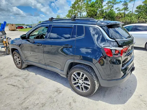 3C4NJDBB2HT640475 2017 JEEP COMPASS - Image 2