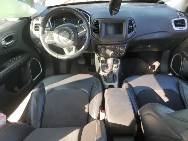 3C4NJDBB2HT646177 2017 JEEP COMPASS - Image 8