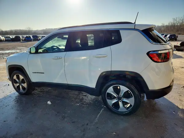 3C4NJDBB2HT650858 2017 JEEP COMPASS - Image 2