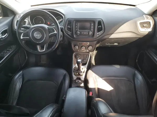 3C4NJDBB2HT674755 2017 JEEP COMPASS - Image 8