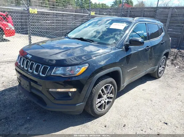 3C4NJDBB2JT100422 2018 JEEP COMPASS - Image 2