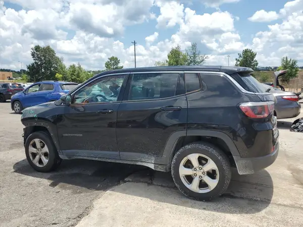3C4NJDBB2JT103210 2018 JEEP COMPASS - Image 2