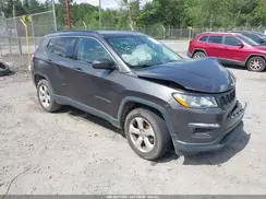 3C4NJDBB2JT103238 2018 JEEP COMPASS