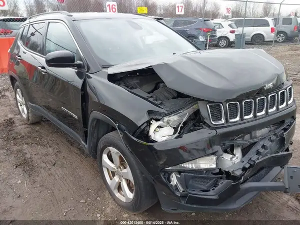 3C4NJDBB2JT108035 2018 JEEP COMPASS - Image 1