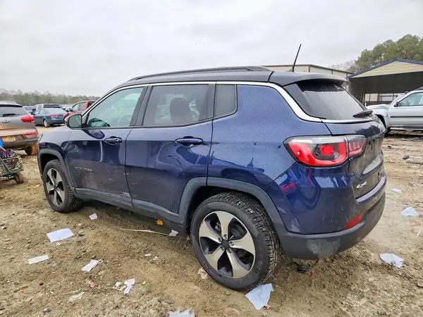 3C4NJDBB2JT108083 2018 JEEP COMPASS - Image 2