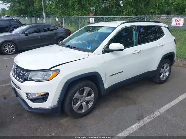 3C4NJDBB2JT113462 2018 JEEP COMPASS - Image 2