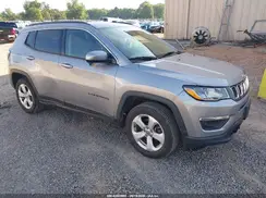3C4NJDBB2JT117009 2018 JEEP COMPASS