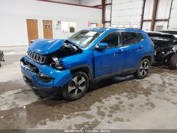 3C4NJDBB2JT136580 2018 JEEP COMPASS - Image 2