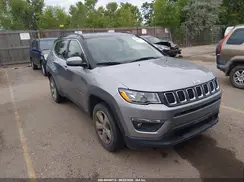 3C4NJDBB2JT142279 2018 JEEP COMPASS