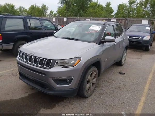 3C4NJDBB2JT142279 2018 JEEP COMPASS - Image 2