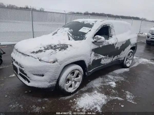 3C4NJDBB2JT142461 2018 JEEP COMPASS - Image 2