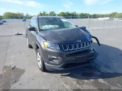 3C4NJDBB2JT143481 2018 JEEP COMPASS