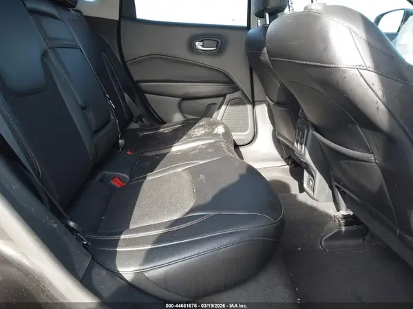 3C4NJDBB2JT143481 2018 JEEP COMPASS - Image 8