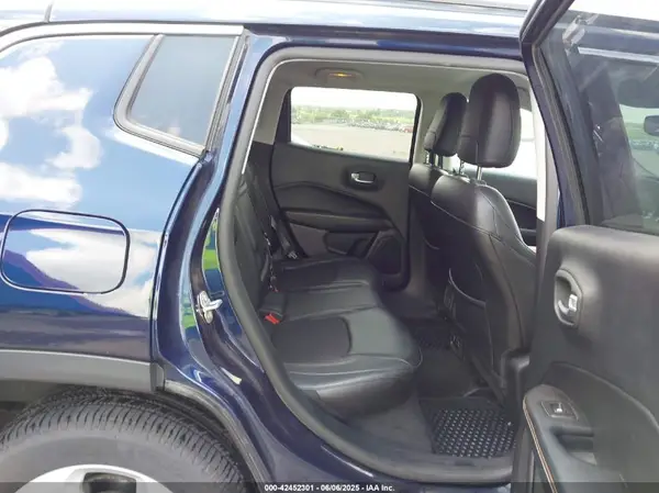 3C4NJDBB2JT150463 2018 JEEP COMPASS - Image 8