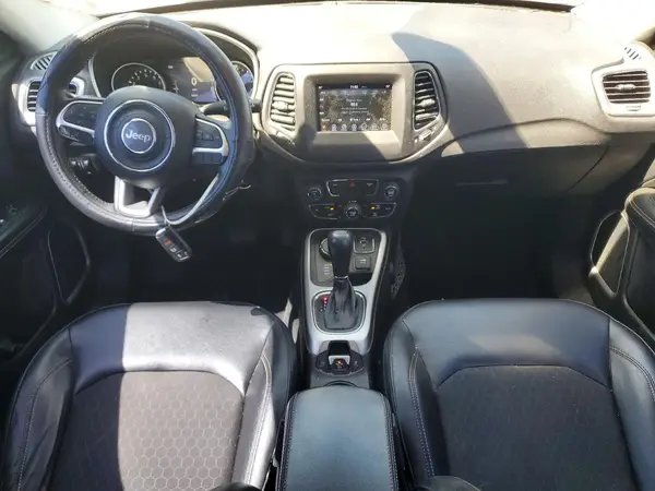 3C4NJDBB2JT155033 2018 JEEP COMPASS - Image 8