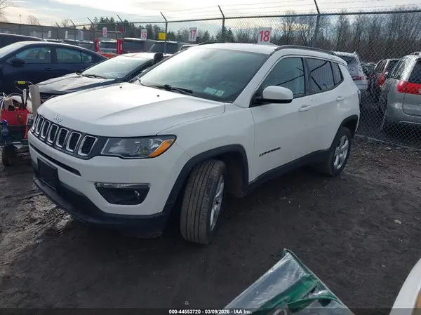 3C4NJDBB2JT167859 2018 JEEP COMPASS - Image 2