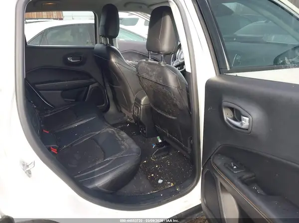 3C4NJDBB2JT167859 2018 JEEP COMPASS - Image 8