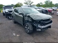 3C4NJDBB2JT177503 2018 JEEP COMPASS