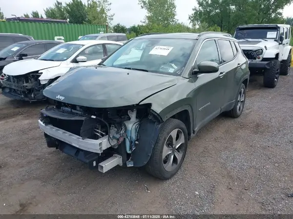 3C4NJDBB2JT177503 2018 JEEP COMPASS - Image 2