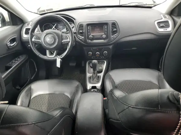 3C4NJDBB2JT177663 2018 JEEP COMPASS - Image 8