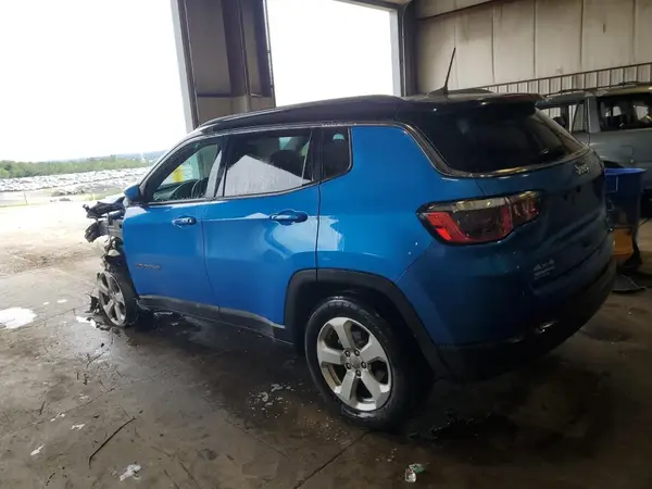 3C4NJDBB2JT178425 2018 JEEP COMPASS - Image 2