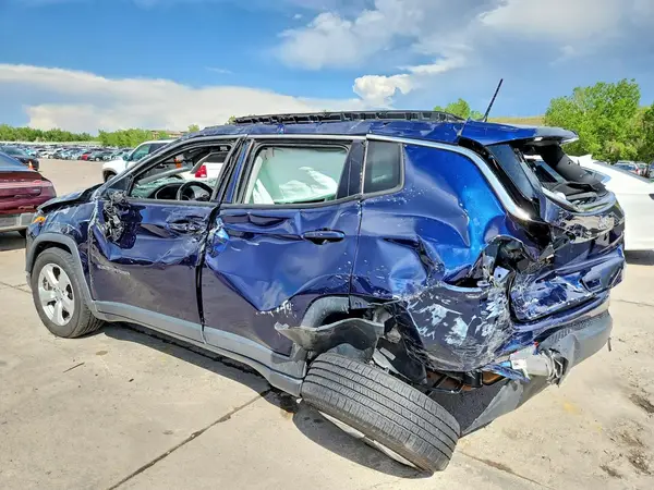 3C4NJDBB2JT178876 2018 JEEP COMPASS - Image 2
