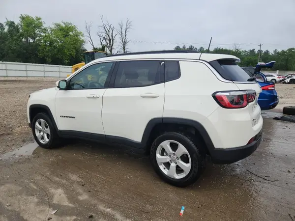 3C4NJDBB2JT180742 2018 JEEP COMPASS - Image 2