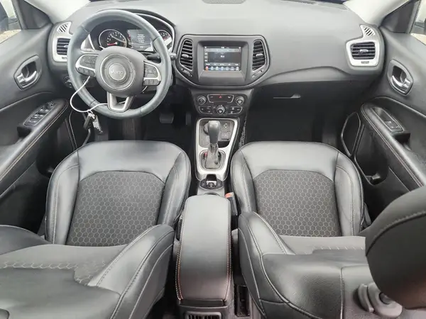 3C4NJDBB2JT180742 2018 JEEP COMPASS - Image 8
