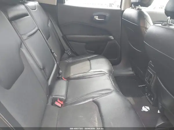 3C4NJDBB2JT185780 2018 JEEP COMPASS - Image 8