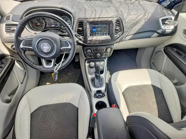 3C4NJDBB2JT201816 2018 JEEP COMPASS - Image 8