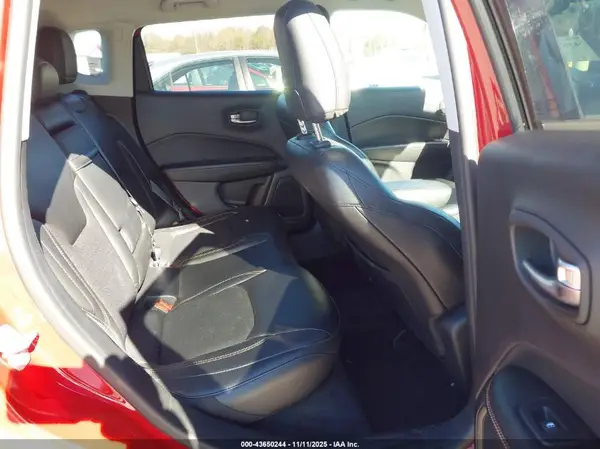 3C4NJDBB2JT202755 2018 JEEP COMPASS - Image 8