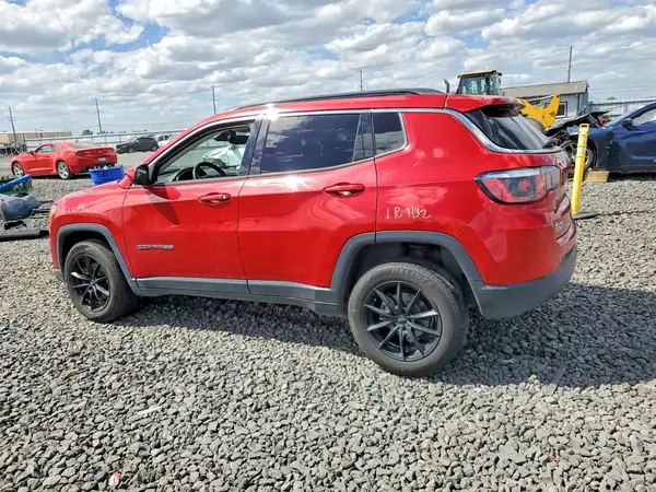 3C4NJDBB2JT239014 2018 JEEP COMPASS - Image 2