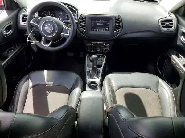 3C4NJDBB2JT239014 2018 JEEP COMPASS - Image 8