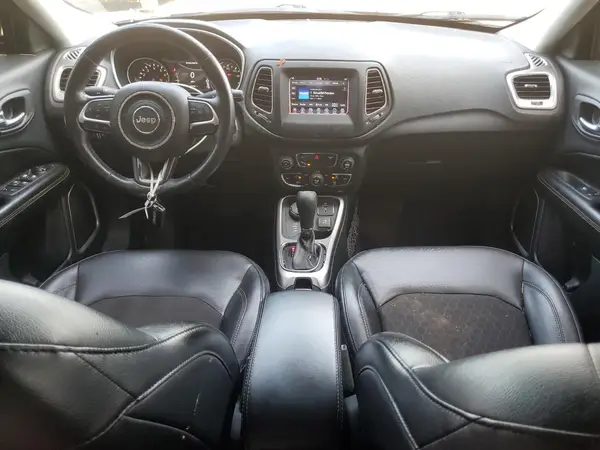 3C4NJDBB2JT245847 2018 JEEP COMPASS - Image 8