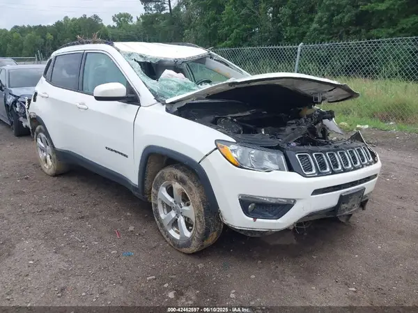 3C4NJDBB2JT248974 2018 JEEP COMPASS - Image 1