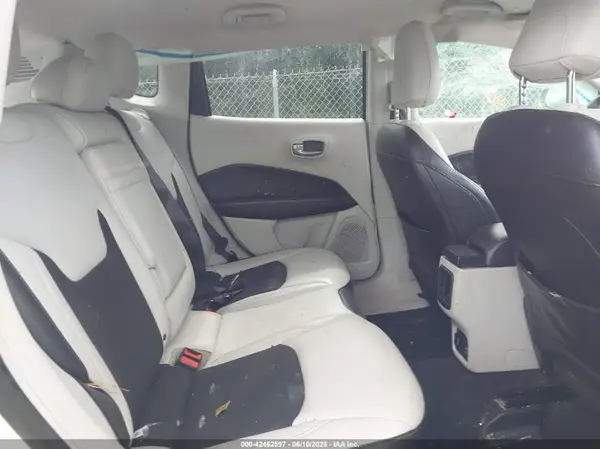 3C4NJDBB2JT248974 2018 JEEP COMPASS - Image 8