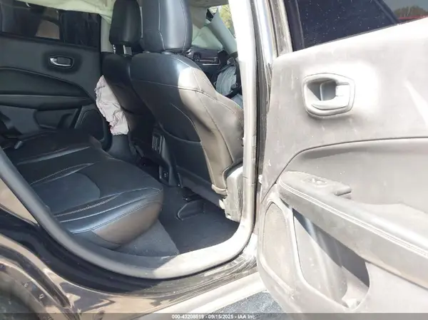 3C4NJDBB2JT254466 2018 JEEP COMPASS - Image 8