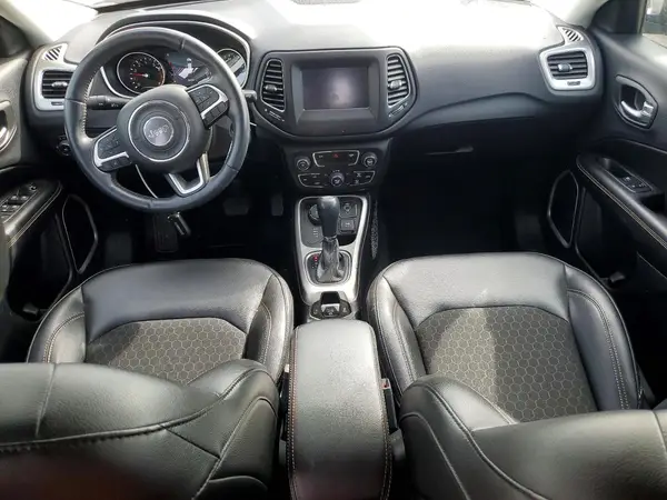 3C4NJDBB2JT255682 2018 JEEP COMPASS - Image 8
