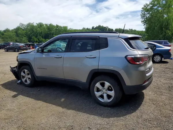 3C4NJDBB2JT255987 2018 JEEP COMPASS - Image 2