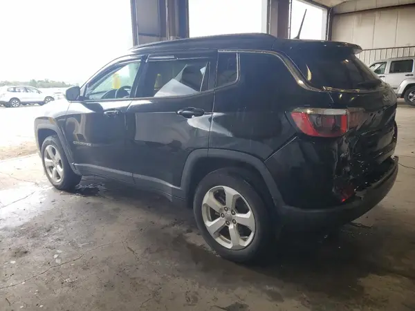 3C4NJDBB2JT256394 2018 JEEP COMPASS - Image 2