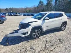 3C4NJDBB2JT256637 2018 JEEP COMPASS