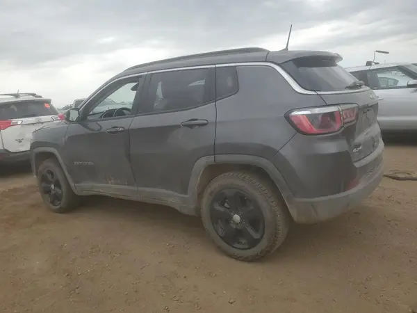 3C4NJDBB2JT262373 2018 JEEP COMPASS - Image 2