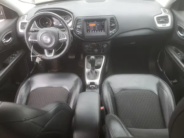 3C4NJDBB2JT262373 2018 JEEP COMPASS - Image 8